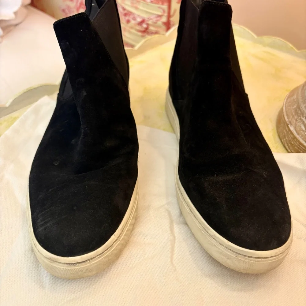 VINCE WOMENS' SUEDE BOOTIE WITH PLATFORM SOLE - Picture 3 of 5